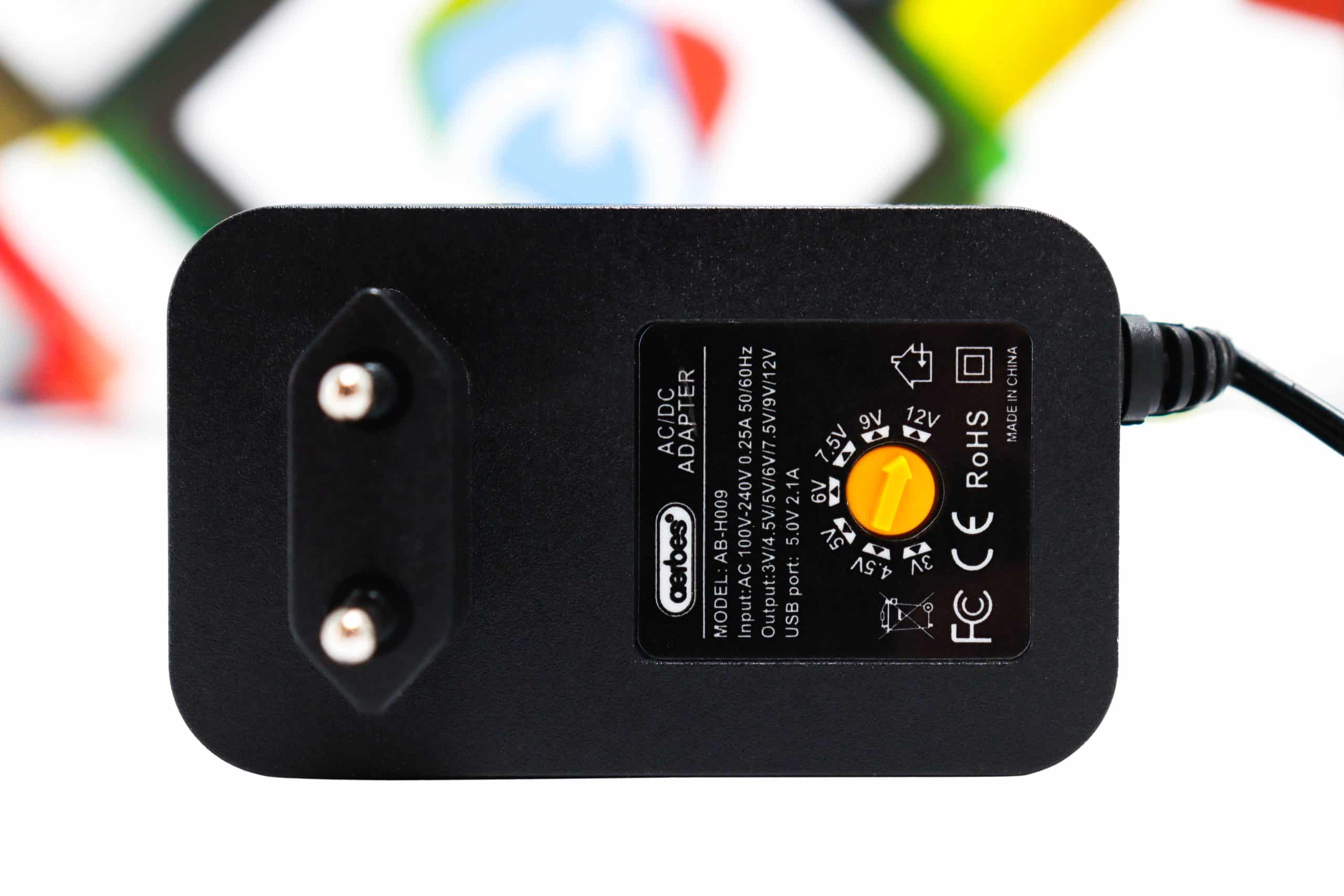Univerzalni AC adapter Aerbes AB-H009 12W 30W - Slika 3