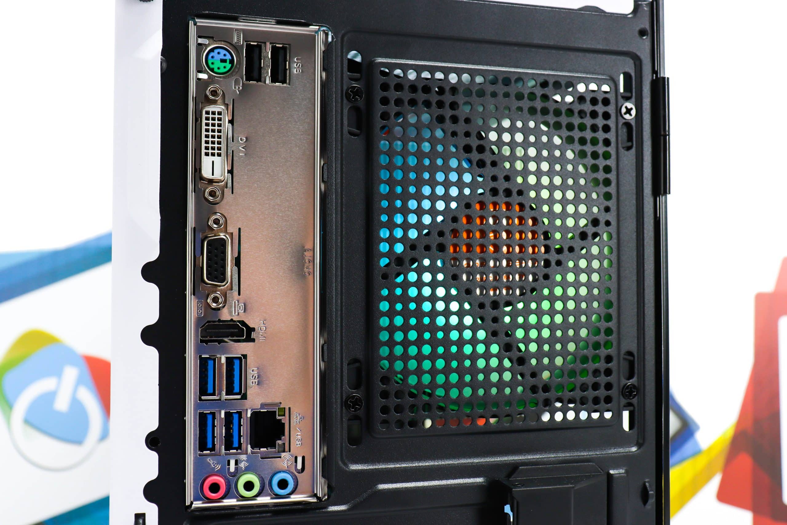 Gaming PC Cougar Purity-22W R7 5700X RX 7600 500GB SSD 16GB DDR4 - Slika 6