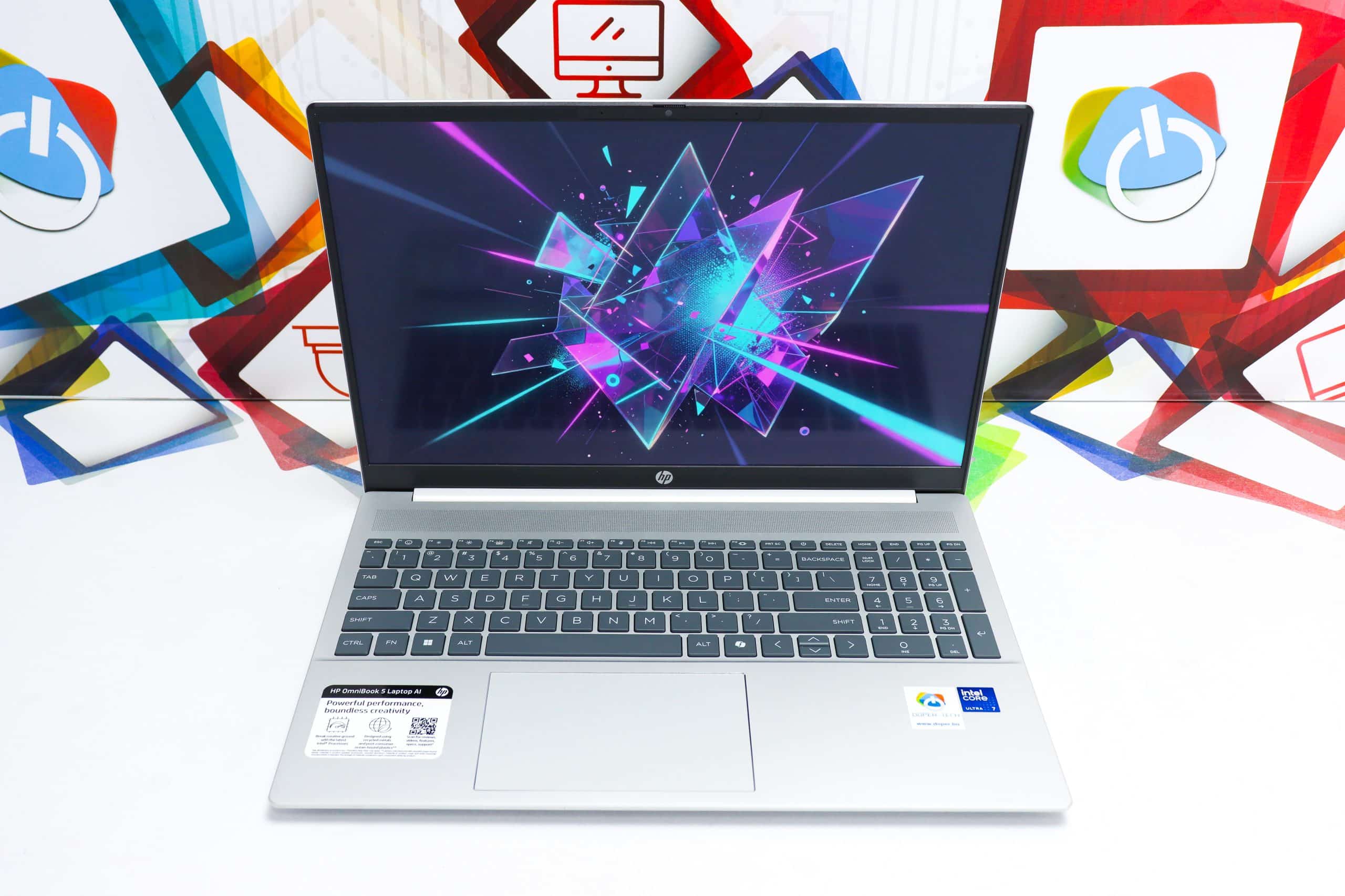Laptop HP OmniBook 5 16-af1017wm Ultra 7 255u 1TB SSD 16GB DDR5 16'' Touchscreen