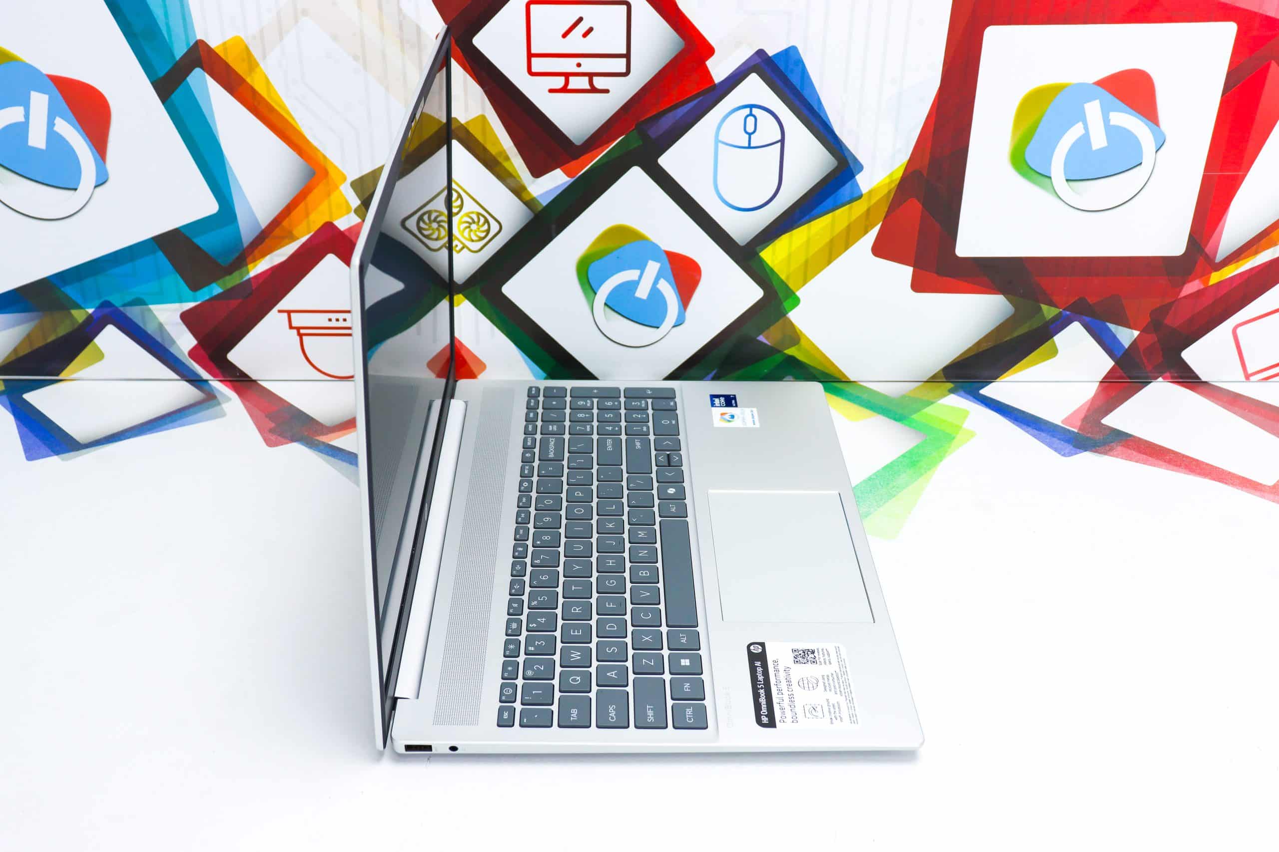 Laptop HP OmniBook 5 16-af1017wm Ultra 7 255u 1TB SSD 16GB DDR5 16'' Touchscreen - Slika 5