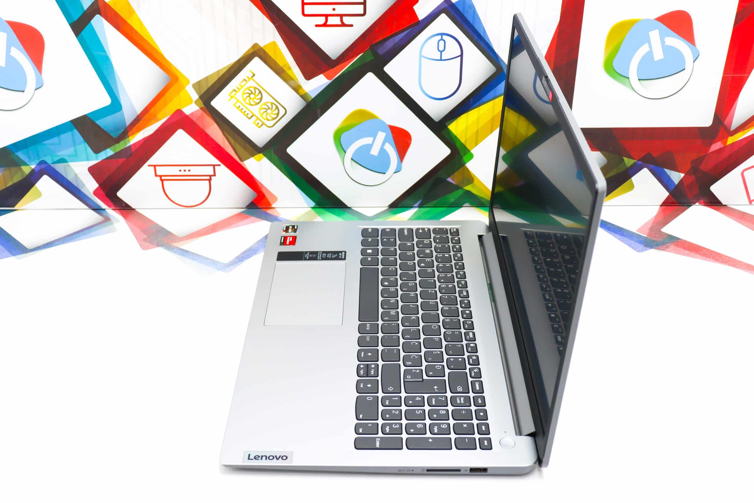 Laptop Lenovo IdeaPad 1 15AMN7 R3 7320u 512GB SSD 16GB DDR5 15,6'' - Slika 8