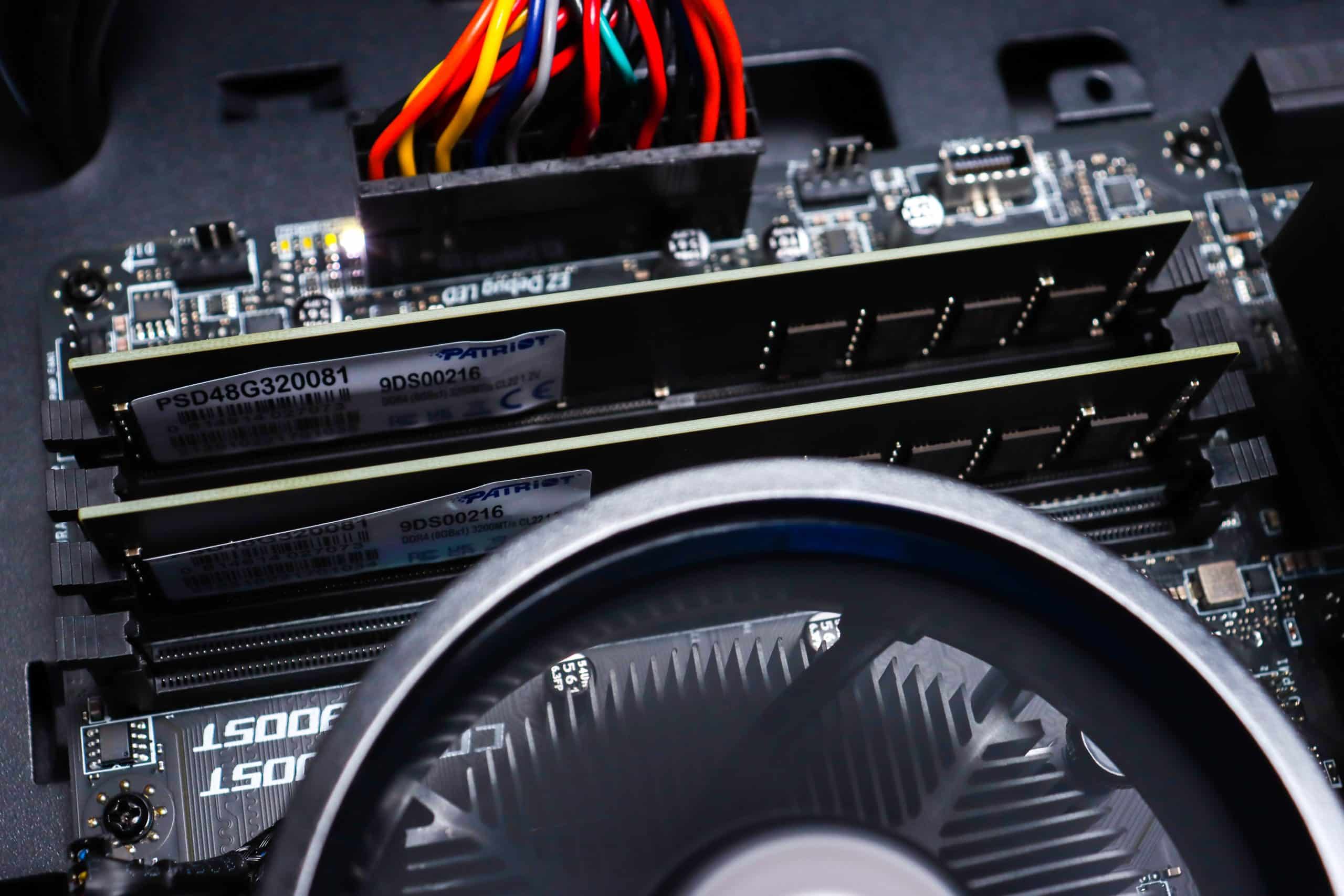 Gaming PC Purity-25 R5 5600X RX 9060 1TB SSD 16GB DDR4 - Slika 13