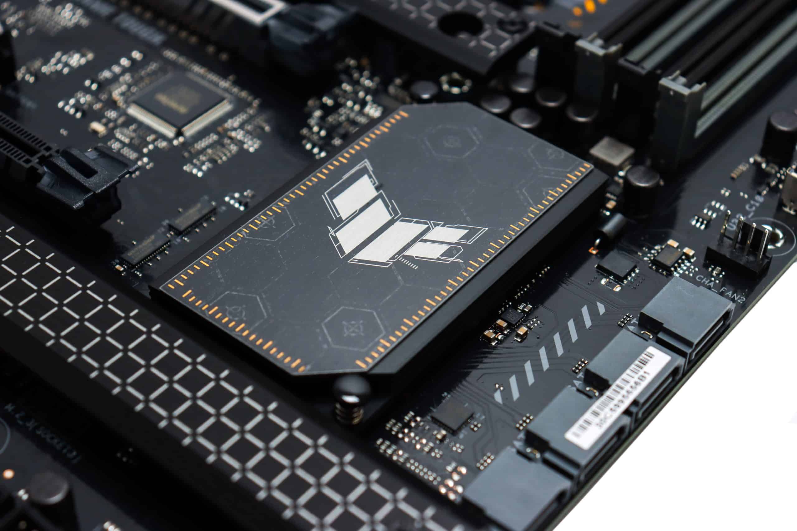 Matična ploča Asus TUF B650-Plus DDR5 AM5 - Slika 6